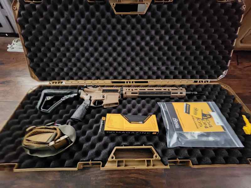 Daniel Defense M4A1 RIII FDE, Limited Edition 14.5