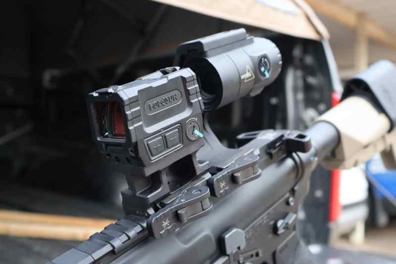 Holosun AEMS green + Trijicon 3x on UNITY mounts