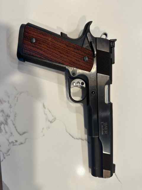 Les Baer Ultimate Master “6 .45 ACP