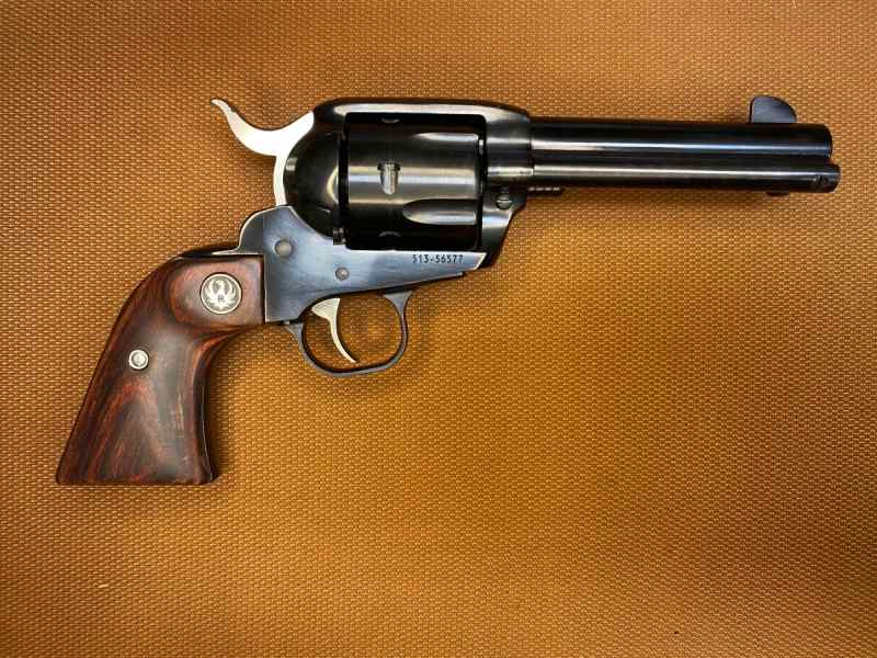 NEW IN BOX - Ruger Vaquero - 4 5/8&quot; - Blued .45LC