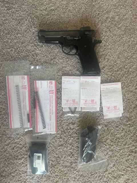 Smith &amp; Wesson S&amp;W Model 459 - Used w/ spring kit