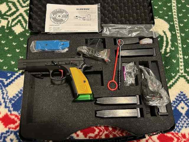 Like New In Box CZ Parrot