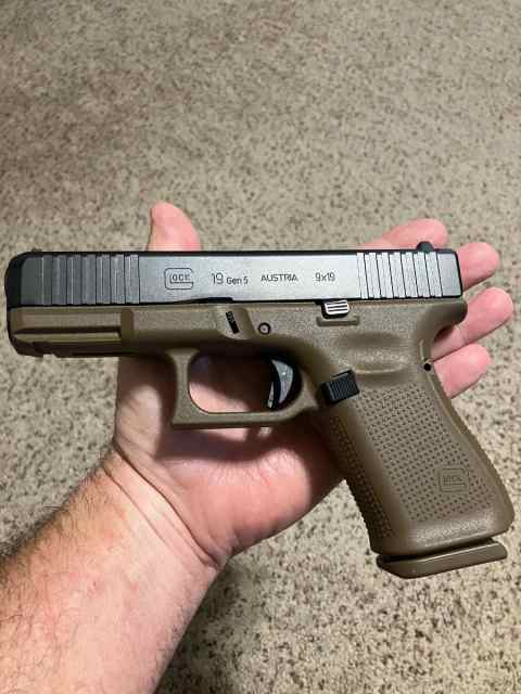 Glock19_d.JPG