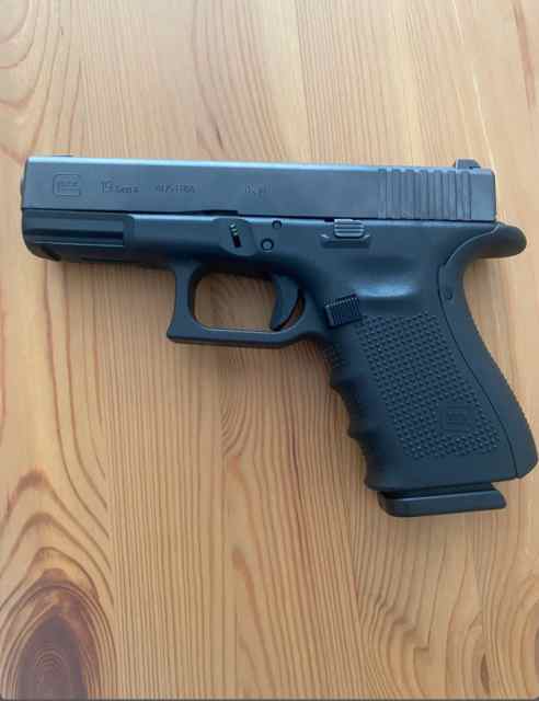 GLOCK 19 GEN 4 9MM