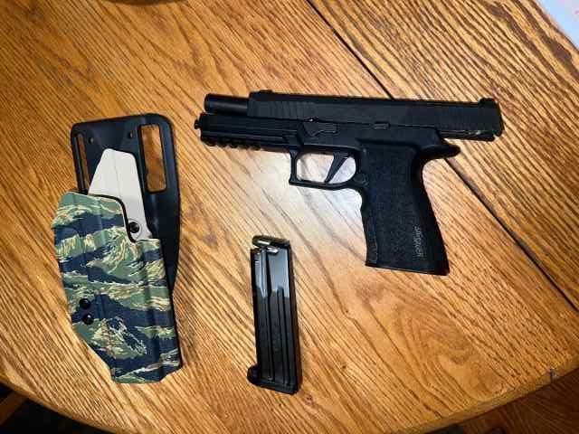 Sig P320 XTEN w/OWB Holster, Plus (1) 15rnd mag