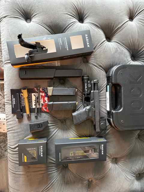 Ultimate Glock 19 fully loaded