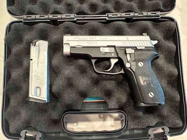 Sig P229 2 tone .40 S&amp;W 