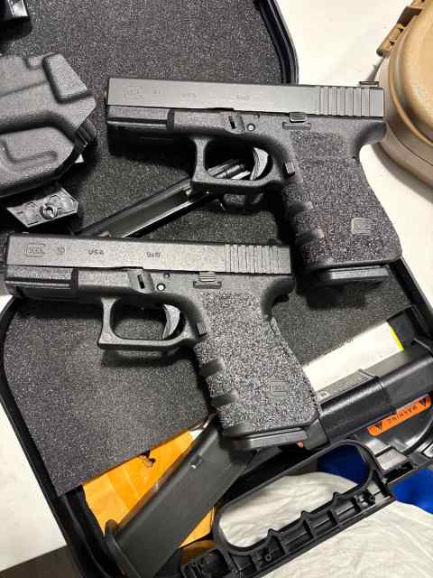 Dual Glock 19’s