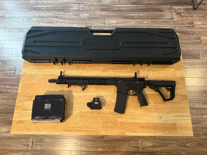Daniel Defense DDM4 V7 w/ Geissele trigger &amp; more