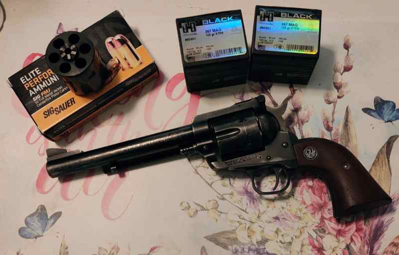 New Ruger Blackhawk . 357/9mm