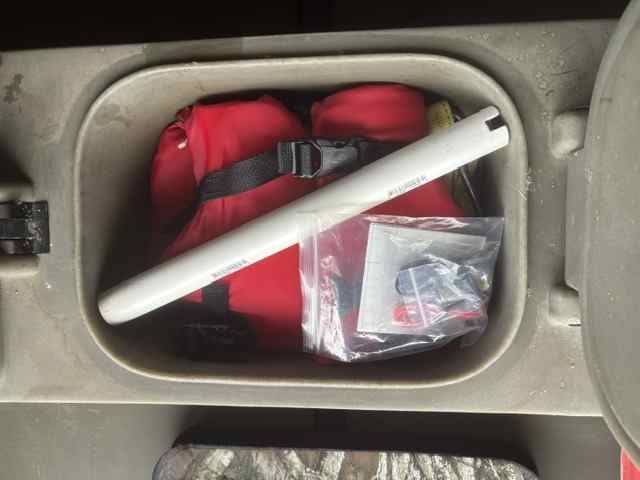 7 Middle Seat Storage Compartment.jpeg