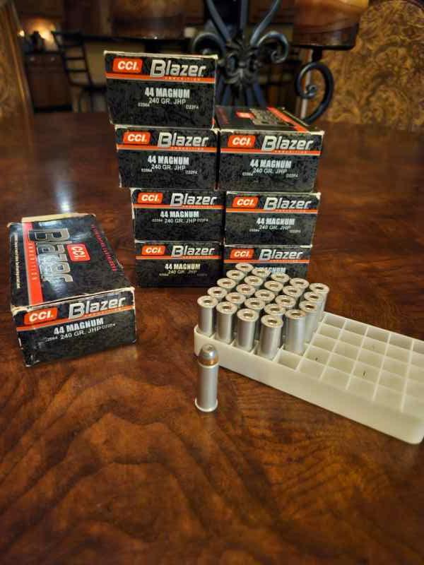 .44 magnum ammunition CCI (375 rounds)
