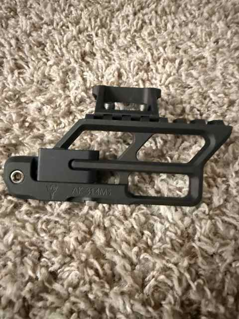 RS Regulate AK rail w/ AKML Aimpoint micro mount
