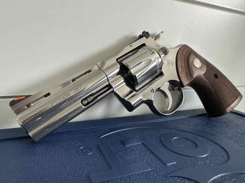 Colt Python 4.25 (Unfired) + 263 Rounds Ammo