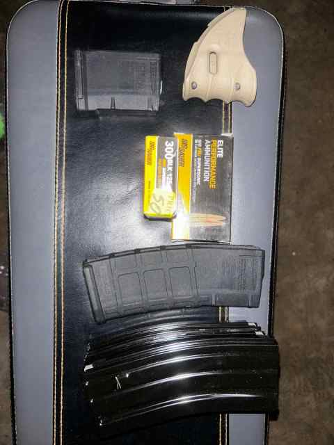 30 RD 300 BLK ammo W/ 5 mags