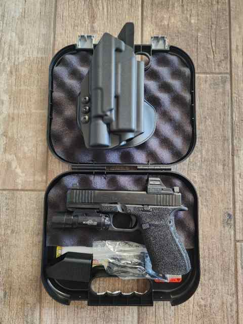 Gen5 Glock 20 10mm with extras.