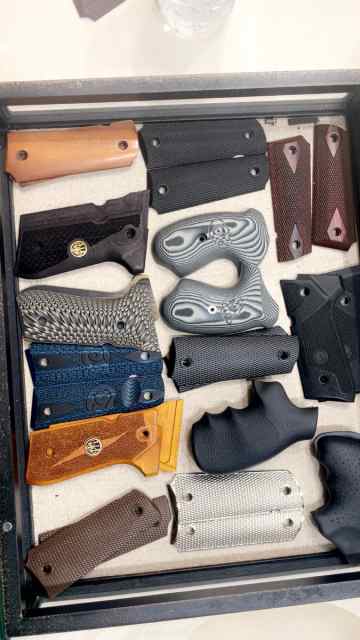 Grips for sale 15$