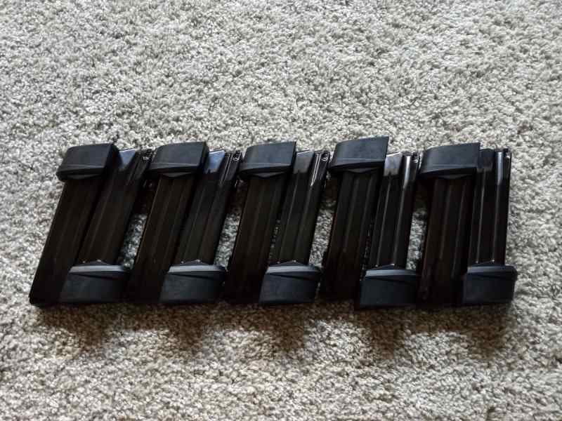 Beretta APX full size 9mm 21-round magazines