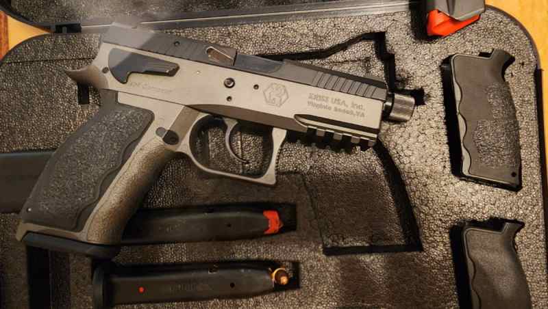  sphinx sdp compact , threaded barrel,  night sigh