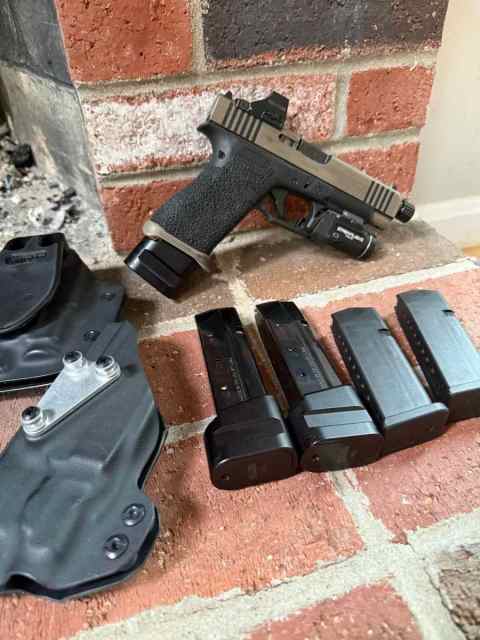Glock 48 MOS w/ Extras