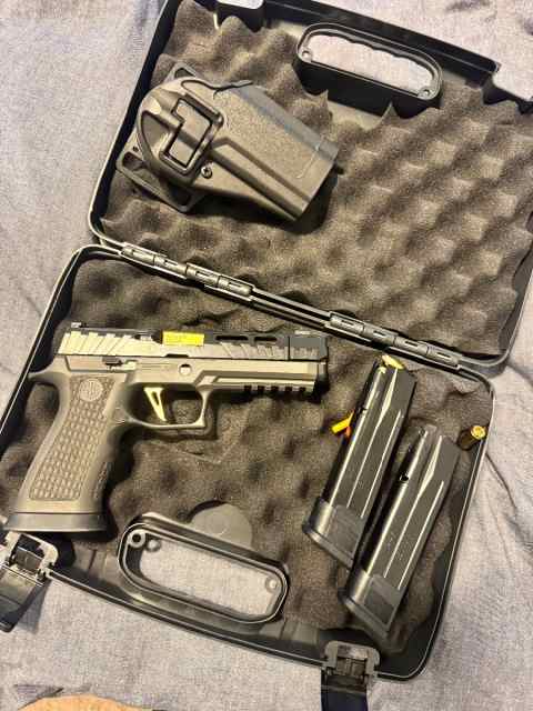 Sign Sauer P320 Spectre Comp