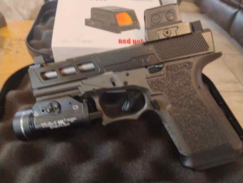 Glock  19 clone like new