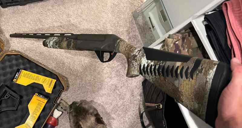 Benelli SBE3 20g shotgun