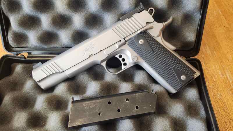 Beautiful Kimber Classic Stainless Target 1911