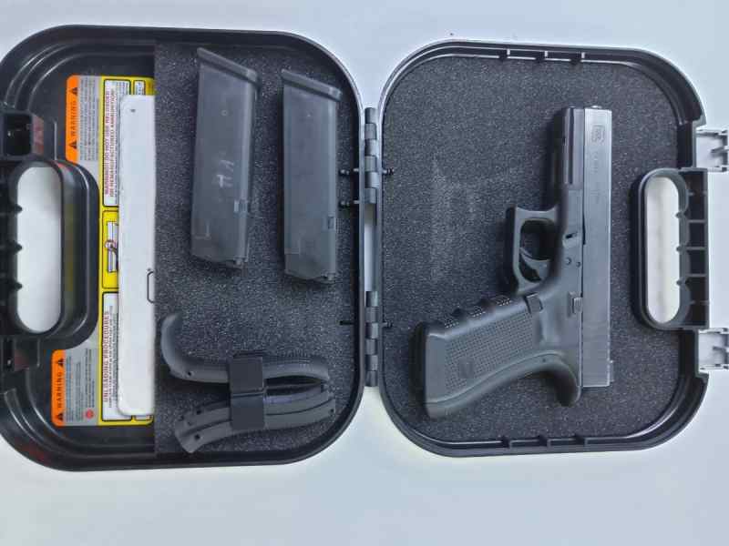 Glock 22gen4 .40 pistol