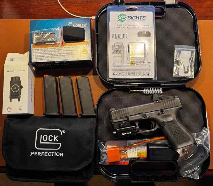 Glock 19 Gen 5 MOS Distressed Tungsten +Extras