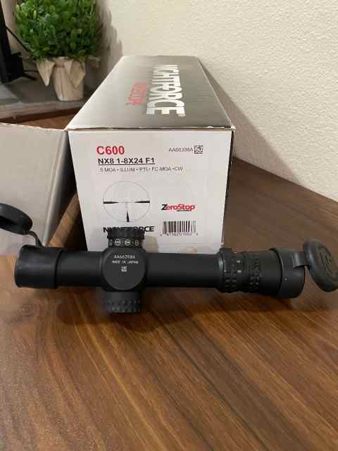 Night Force Nx8 1-8x24 F1 - Black