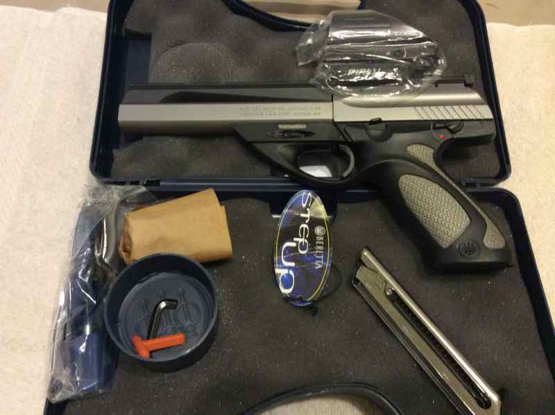 Beretta U22 NEOS with Red Dot sight