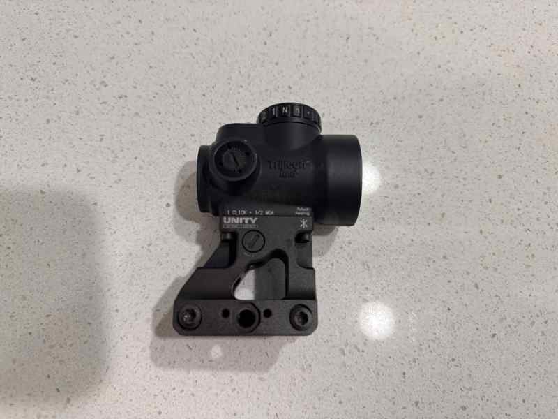 Trijicon MRO w/ Unity FAST 2.26 Mount