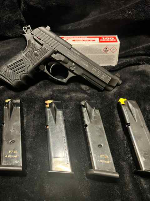 Taurus PT 92 AF + Grip + Mags + Ammo!! 
