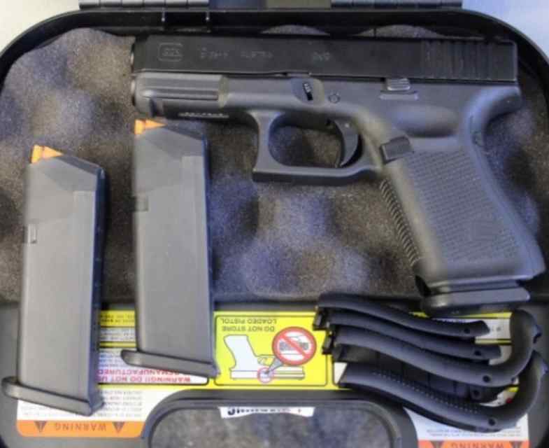 Glock 19 Gen 5 9mm Fairly Used