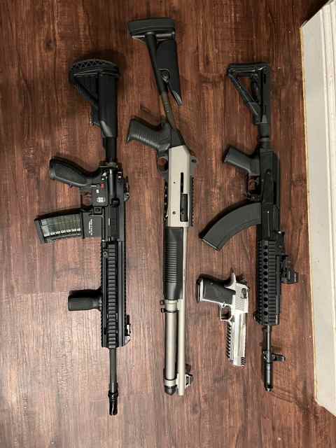 Benelli M4 H20, HK MR27, Arsenal AK SA M-7R