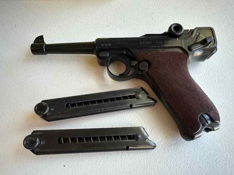 German Markings Erma Werke LA-22 22 LR with 2 mags