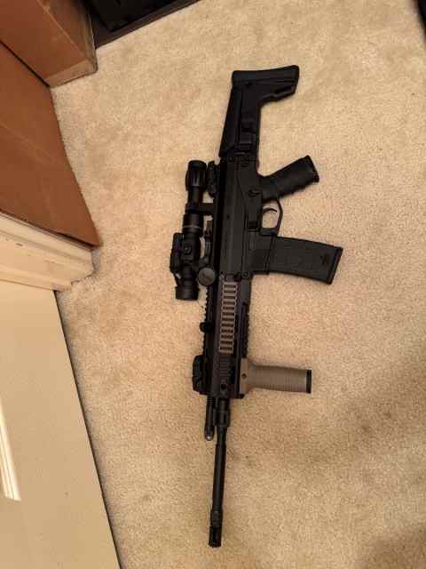 Bushmaster ACR ADAPTIVE COMBAT READY 5.56