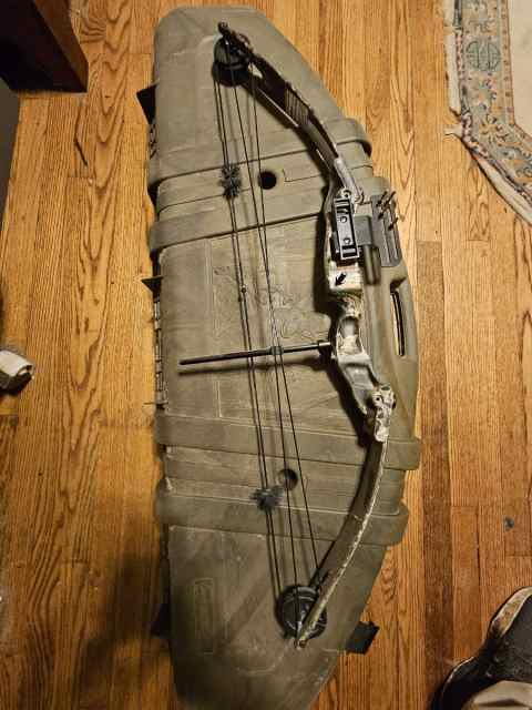 Bear ultra lite compound bow