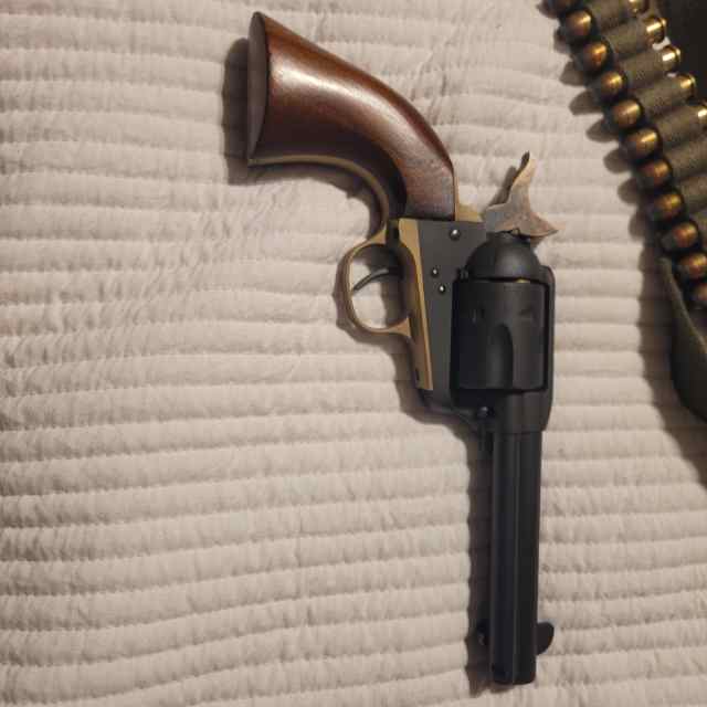 Uberti revolver 45lc