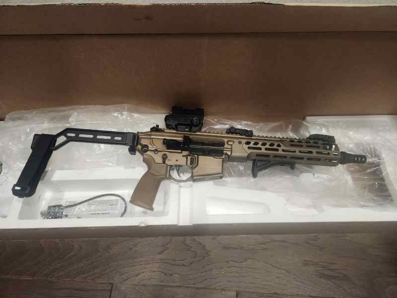 sig spear mcx 5.56 11.5&quot; Pistol with Brace w/box 