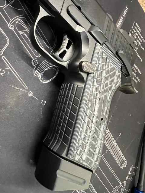 Kimber KDS9C with rail