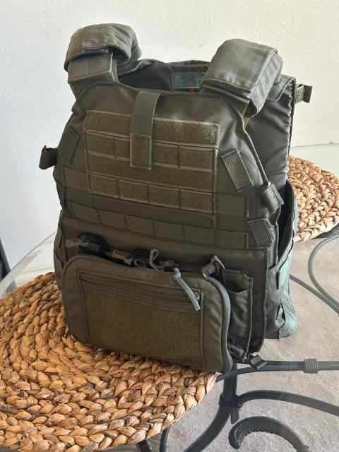 LBX 0300 Plate Carrier-New ceramic face IV Plates