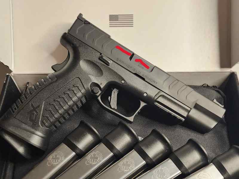 Springfield Armory XDM Elite 5.25 9mm 7 Mags