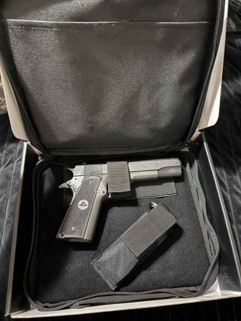 1911 Pistol .45ACP
