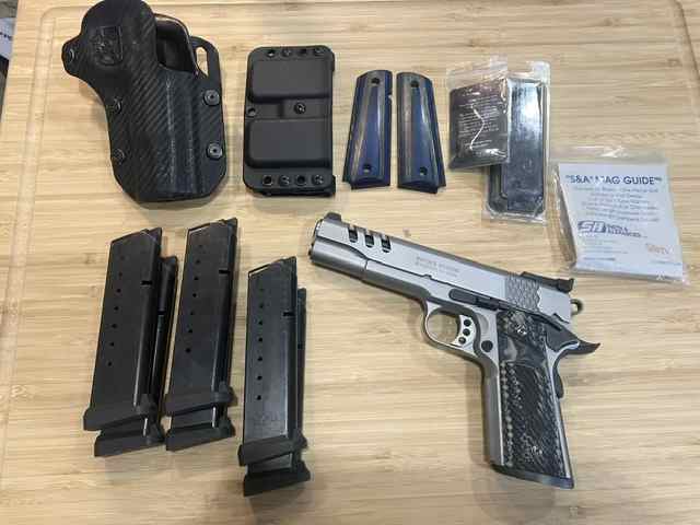 Smith and Wesson 1911 PC with extras