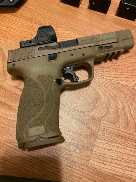 M&amp;P 5” with Apex trigger and Holosun Comp