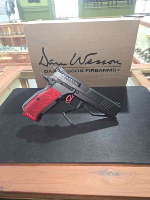 Dan Wesson DWX