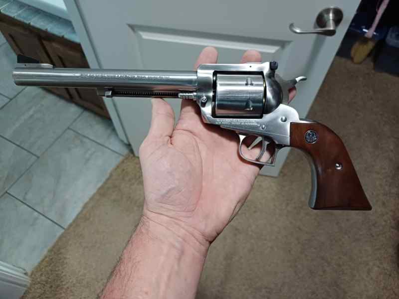 Ruger Super Blackhawk 44 7.5&quot; Stainless w/ Holster