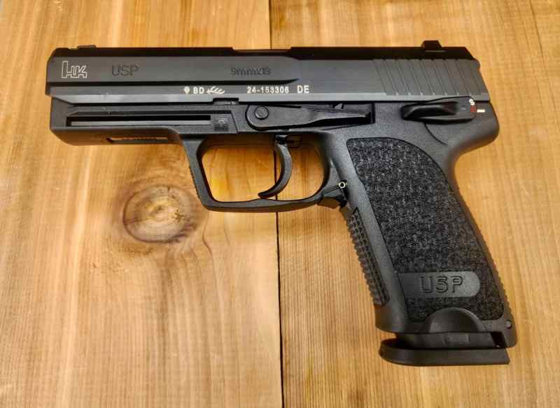 HK USP V1 9mm 4.25in LNIB H&amp;K